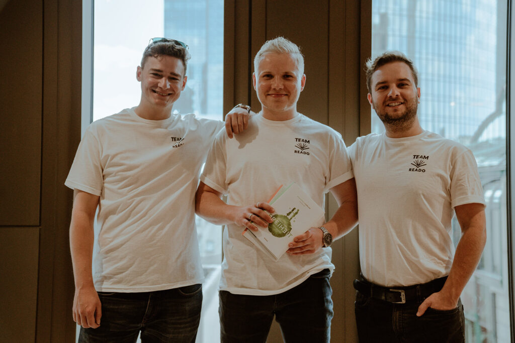 Gruppenaufnahme der Gründer von „READO“: v. l. n. r. Michael Pomogajko, Jonathan Mondorf, Andreas Weiser.